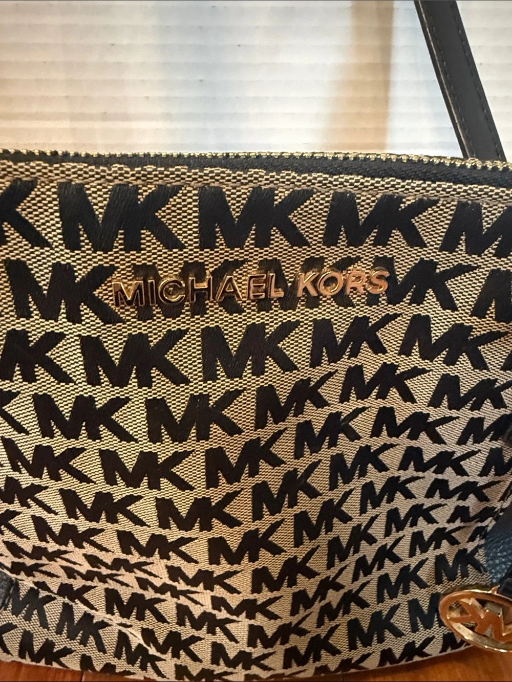 Michael Kors Bedford Large East/West Top Zip Tote Monogram Beige Black 15x10”